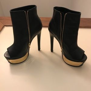 Steve Madden platform stiletto bootie